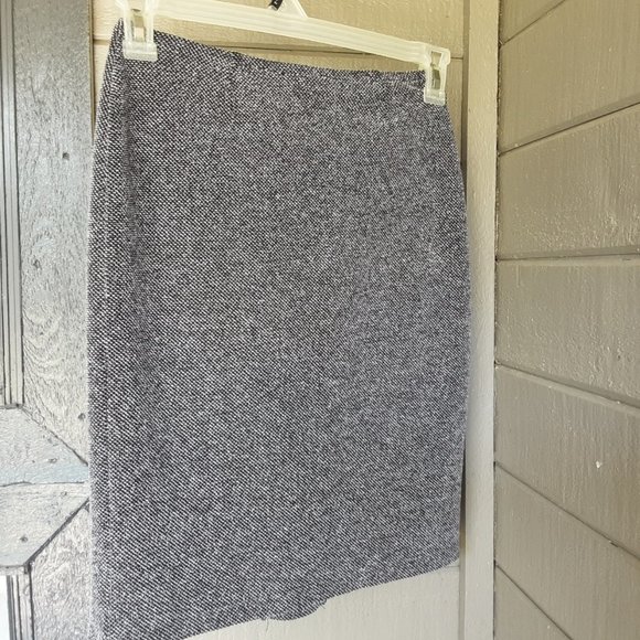 Express skirt Size XS - Picture 3 of 3